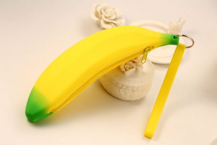 Пенал "Банан", ключница
Мягкий пенал из моющегося приятного на ощупь материала с. . фото 5