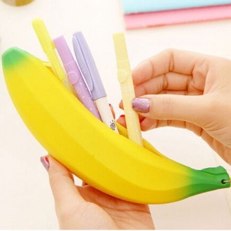 Пенал "Банан", ключница
Мягкий пенал из моющегося приятного на ощупь материала с. . фото 2
