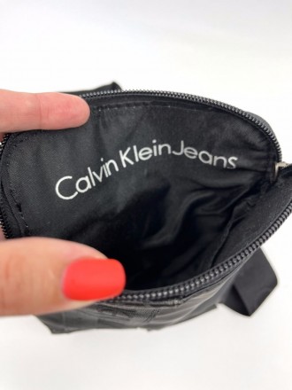 
 
 Сумка-планшетка Calvin Klein 9450
Материал : Водоотталкивающий текстиль
Разм. . фото 9