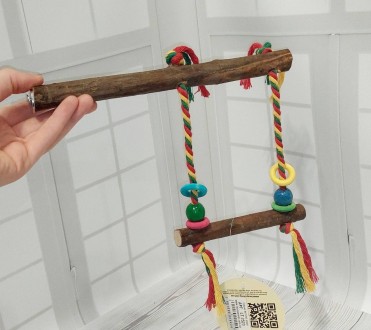 Игрушка - качелька с жердочкой для птиц и других животных, с натурального дерева. Киев. фото 1 Игрушка - качелька с жердочкой для птиц и других животных, с натурального дерева. Киев. фото 1