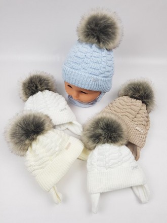 Дитячі польські зимові в'язані шапки на флісі з завязками і помпоном оптом для х. . фото 2