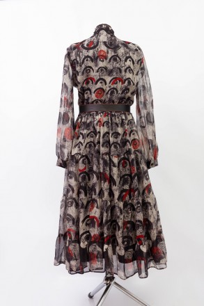 
Оригинальное платье Ladyform серого цвета с абстрактным принтом, производство Т. . фото 5