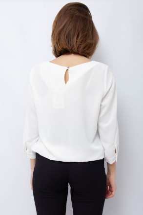 
Легкая блузка от турецкой фабрики Cliche. Цвет блузки белый с принтом в виде го. . фото 5