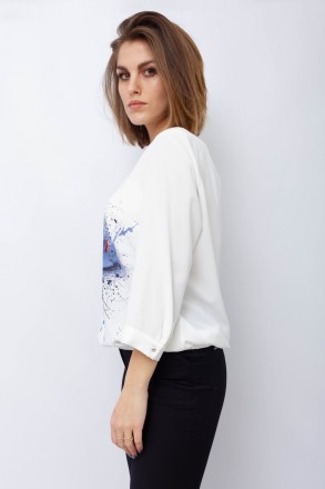 
Легкая блузка от турецкой фабрики Cliche. Цвет блузки белый с принтом в виде го. . фото 4