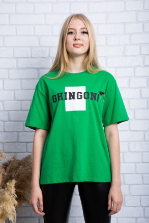 
Оригинальная женская футболка зеленого цвета с принтом в виде надписи. Футболка. . фото 2