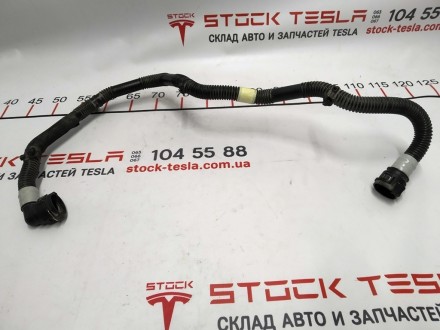 Патрубок системы охлаждения заднего мотора Tesla model 3 1077585-00-D
Доставка . . фото 2