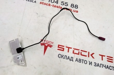 Антенна TELL зеркала наружного левого Tesla model S, model S REST 1041317-00-G
. . фото 2