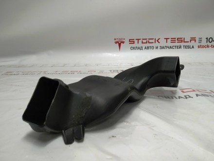 Воздуховод системы кондиционирования задний левый Tesla model X 1053897-00-B
До. . фото 3