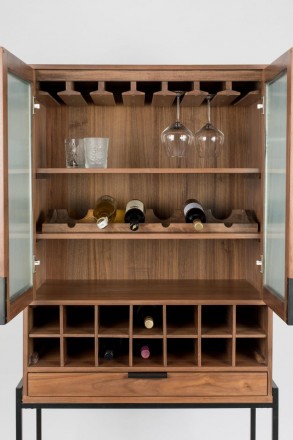 Винний шкаф зручний великою місткістю, здатністю зберігати пляшки практично будь. . фото 5