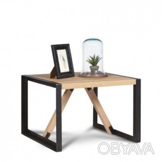 Журнальный стол является отличным предметом деревянной и металлической мебели дл. . фото 1