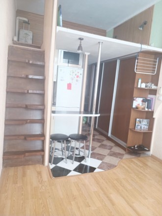 Гостинка в районе Центральный рынок, состояние - евроремонт. Харків. фото 1 Гостинка в районе Центральный рынок, состояние - евроремонт. Харків. фото 1