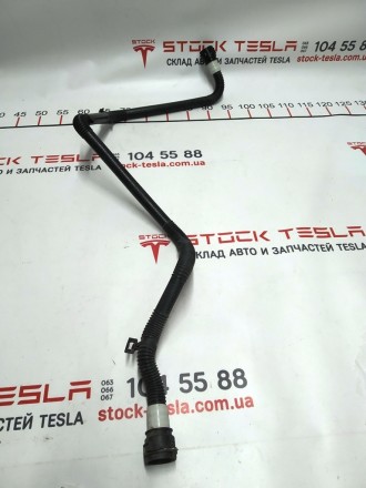 Патрубок системы охлаждения основной батареи (RWD) Tesla model 3 1077600-00-E
Д. . фото 4