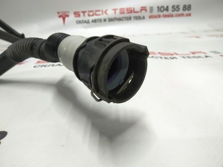Патрубок системы охлаждения основной батареи (RWD) Tesla model 3 1077600-00-E
Д. . фото 6