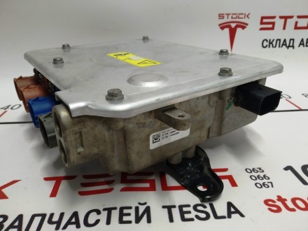 Джаншен бокс передний AWD Tesla model S 1028843-01-C
Доставка по Украине Новой . . фото 4