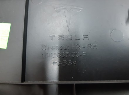 Облицовка центральной консоли правая передняя Tesla model S, model S REST 100824. . фото 5