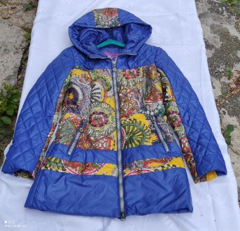 Пальто на дівчинку-підлітка з капюшоном, розмір S,  ріст 165:  

Синє з кольор. . фото 2