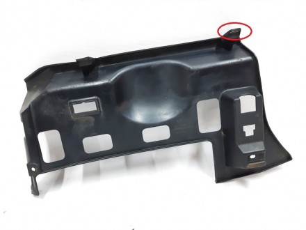 Накладка нижняя инструментальной панели правая с повреждением Tesla model S, mod. . фото 3