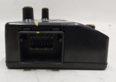 Контроллер основной батареи (BMS) LR Tesla model 3 model Y 1106394-01-L
Доставк. . фото 4