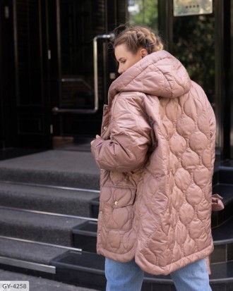 
Женская теплая стеганная Куртка Батал.
Код 015856
Ткань-плащевка стегана синтеп. . фото 3