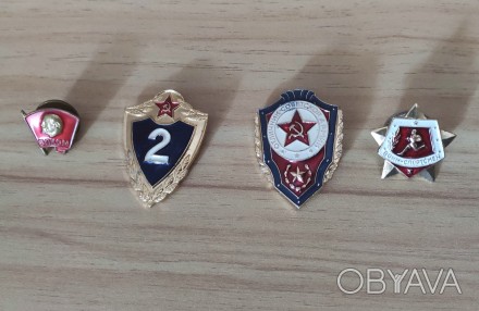 Предлагаю к продаже набор значков военнослужащих советской армии прошедшей эпохи. . фото 1