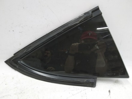 Стекло крыла заднего правого под электромобиль Tesla Model 3. Оригинальная запча. . фото 5