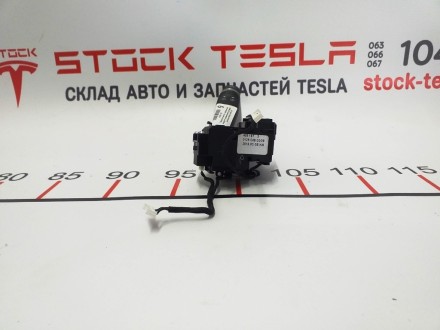 Модуль управления рулевой колонкой без переключателей Tesla model X E111879
Дос. . фото 4