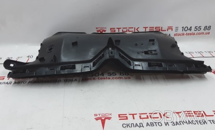 Облицовка центральной консоли левая задняя Tesla model S, model S REST 1008224-0. . фото 1