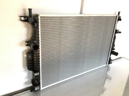 Радиатор охлаждения Ford Fusion 2013-2019 2.5 VALEO. Сертифицированный аналог, п. . фото 3