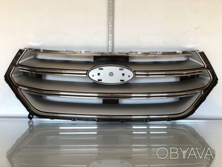 
Решітка радіатора центральна Ford Edge 2015-2018 срібло / хром без камери 
Код . . фото 1