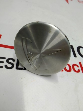 Колпачек центральный колесного диска (SILVER) Tesla model X S REST 6005879-00-A
. . фото 3