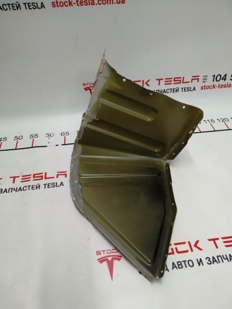 Кузовная панель над задним мотором в сборе Tesla model 3 1099613-S0-A. В комплек. . фото 2