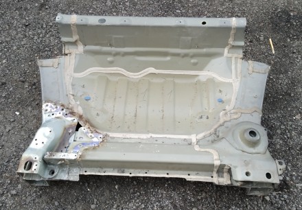 Кузовная панель над задним мотором в сборе Tesla model 3 1099613-S0-A. В комплек. . фото 5