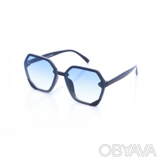 Сонцезахисні окуляри з чітко вираженими кутами-основний і найяскравіший тренд. Ц. . фото 1