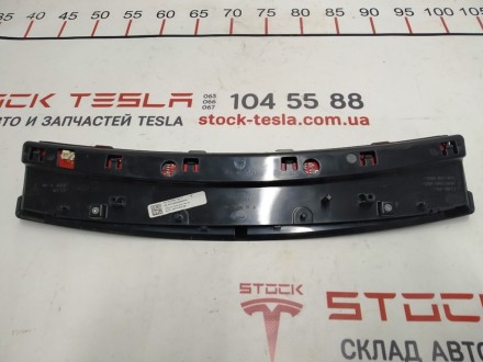 Повторитель стоп сигнала полки багажного отсека Tesla model 3 1077405-00-F
Дост. . фото 3