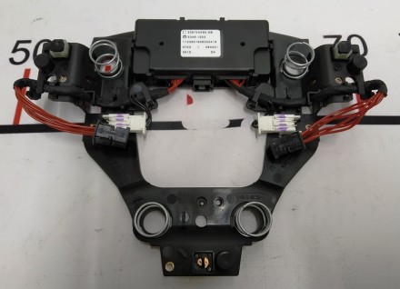 Модуль управления подушки безопасности водителя Tesla model S 306745585-AB
Дост. . фото 2