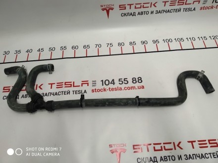 Трубка охлаждения от чарджера до шланга левого порога Tesla model S 6007341-00-F. . фото 3