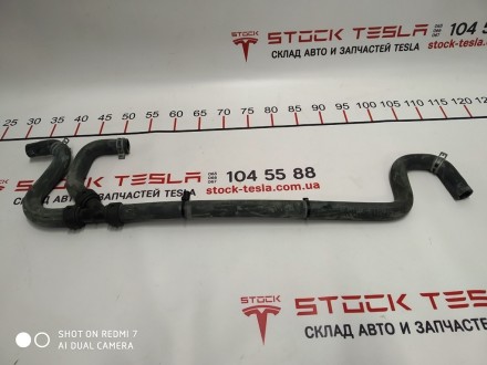 Трубка охлаждения от чарджера до шланга левого порога Tesla model S 6007341-00-F. . фото 2