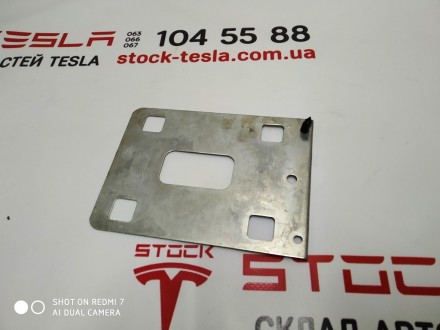 Пластина усилителя бампера переднего Tesla model S 1011692-00-A
Доставка по Укр. . фото 4