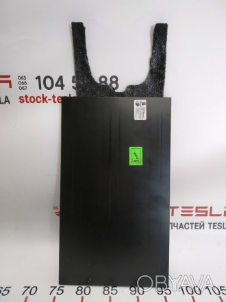 Раздвижная панель (2-ой ряд сидений 6 мест) Tesla model X 1059749-00-B
Доставка. . фото 1