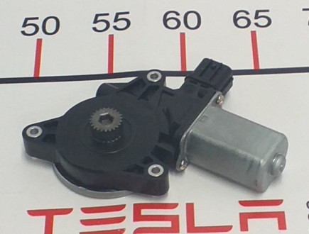 Мотор привода люка левый Tesla model S, model S REST 6008620-00-B
Доставка по У. . фото 3