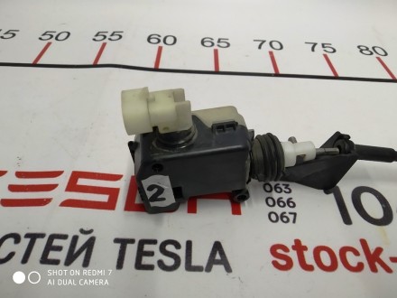 Электропривод замка капота левый /правый для электромобиля Тесла Модель S. Эта д. . фото 4