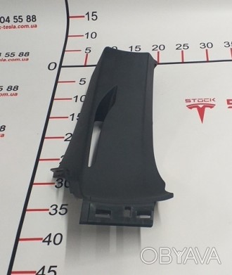 Накладка ремня безопасности стойки-С левой Tesla model S, model S REST 1024730-0. . фото 1