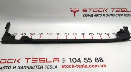 Уплотнитель двери задней левой передний Tesla model S, model S REST 1005422-00-D. . фото 2