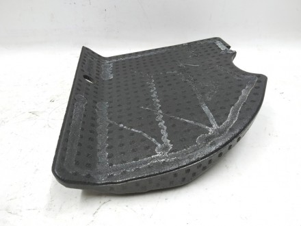 Упор ног коврового покрытия переднего пассажирского (пенопласт) Tesla model 3 11. . фото 3