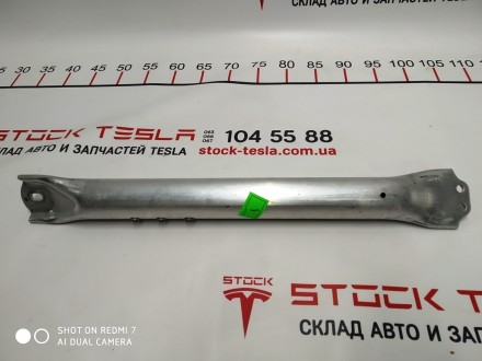 Усилитель распорка стоек амортиз правая RWD_AWD Tesla model S 1007924-00-E
Дост. . фото 3