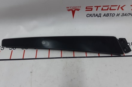 Накладка стойки B наружная левая (стекло) с повреждением Tesla model X 1092311-9. . фото 3