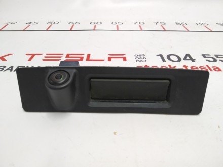 Кнопка открытия крышки багажника с камерой в сборе Tesla model 3 1095949-00-E
Д. . фото 2