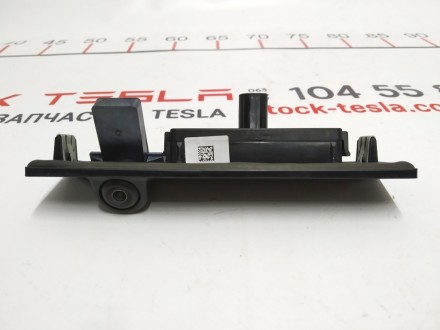 Кнопка открытия крышки багажника с камерой в сборе Tesla model 3 1095949-00-E
Д. . фото 3