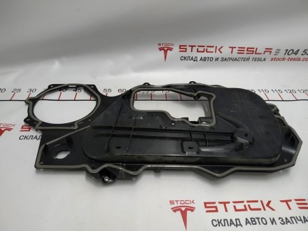 Уплотнитель зеркала наружного правого Tesla model 3 1110778-96-G
Доставка по Ук. . фото 5