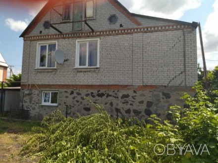 Продам 2 этажный кирпичный дом по ул.Тобилевича (возле церкви) в г. Светловодск . . фото 1